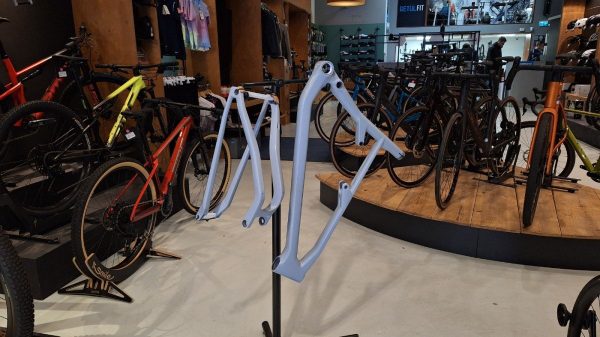 Allied BC40 Frameset with Fork No paint L 2023